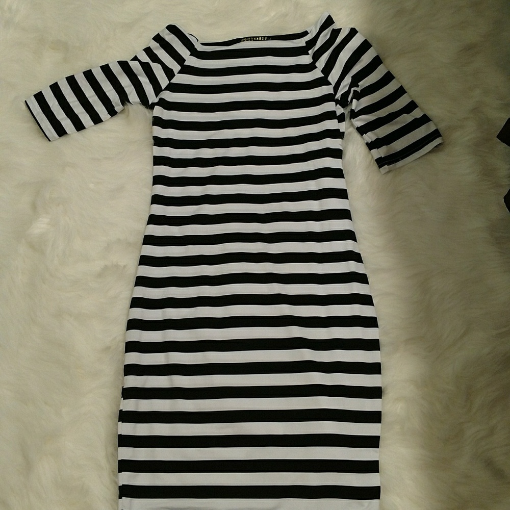 Stretchy fitted dress